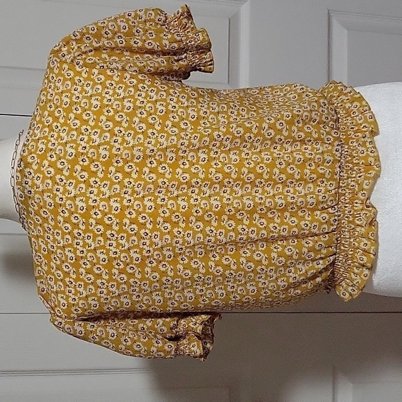 One Love Clothing Yellow Floral V- Neck Smocked Waist Wrap Crop Top - Size M - Picture 5 of 8